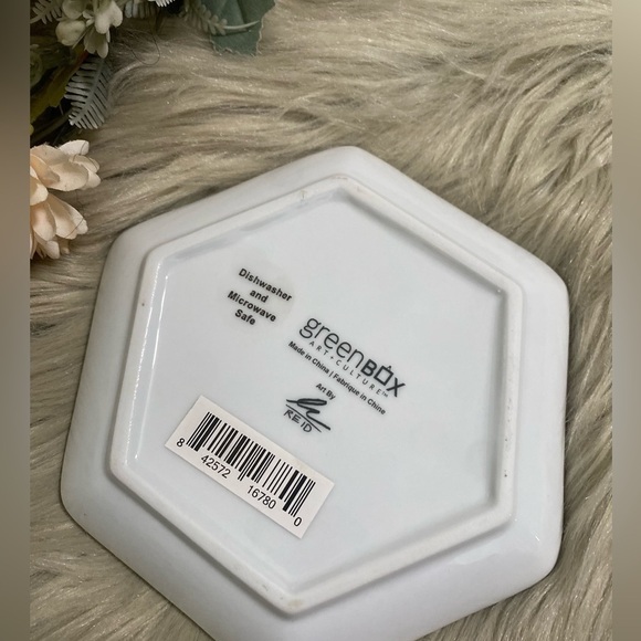 Bear & Floral Painting Art hexagon trinket Dish 5” X 6” - Picture 4 of 4